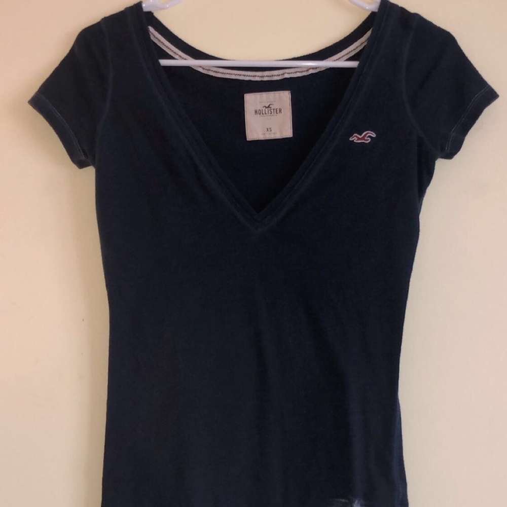 Navy blue short sleeve shirt